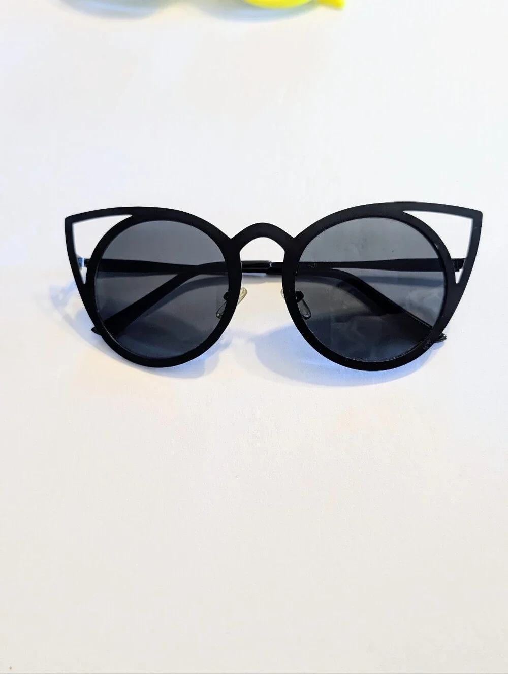 Lot of 2 Y2K Retro Cat Eye Sunglasses Neon Yellow & Black Cutout Wire Frame